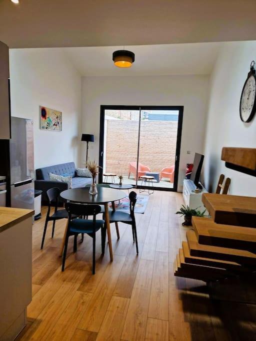 Le Bellay ¤ 2 Chambres ¤ Cour ¤10 Mins Centre¤ Amiens Eksteriør billede
